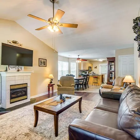 Pigeon Forge Home With Screened Porch, 3 Mi To Town!